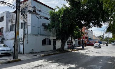 LOCAL O CASA CON USO DE SUELO COMERCIAL SOBRE AVENIDA DE LA LUNA, CASA O LOCALES