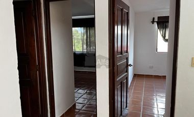 LOCAL O CASA CON USO DE SUELO COMERCIAL SOBRE AVENIDA DE LA LUNA, CASA O LOCALES