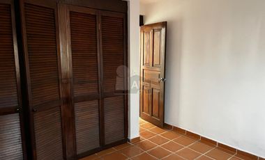LOCAL O CASA CON USO DE SUELO COMERCIAL SOBRE AVENIDA DE LA LUNA, CASA O LOCALES