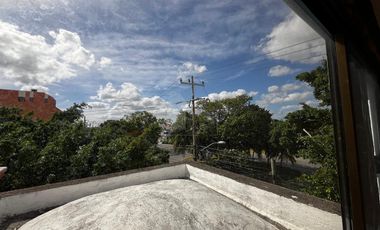 LOCAL O CASA CON USO DE SUELO COMERCIAL SOBRE AVENIDA DE LA LUNA, CASA O LOCALES