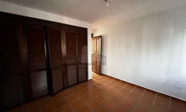 LOCAL O CASA CON USO DE SUELO COMERCIAL SOBRE AVENIDA DE LA LUNA, CASA O LOCALES