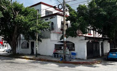 LOCAL O CASA CON USO DE SUELO COMERCIAL SOBRE AVENIDA DE LA LUNA, CASA O LOCALES