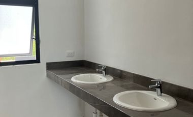 VENTA DE CASA EN PRIVADA RESIDENCIAL AIRE PURO UBICADA EN PROGRESO