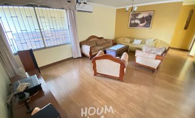 CASA EN VENTA CALLE PINTOR ARTURO GORDON
