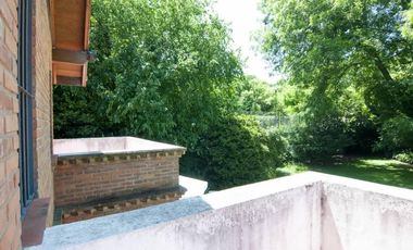 Casa jardin  y pileta y terreno -  Lomas Schoenstatt