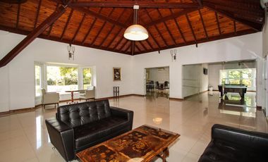 Excelente OPORTUNIDAD para tener tu casa de los sueños en el Country Pilar del Lago
