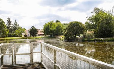 Excelente OPORTUNIDAD para tener tu casa de los sueños en el Country Pilar del Lago