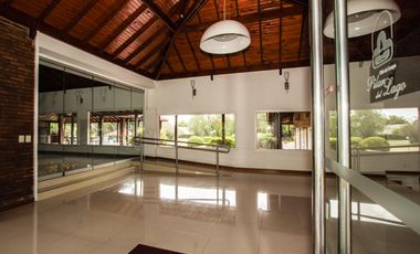 Excelente OPORTUNIDAD para tener tu casa de los sueños en el Country Pilar del Lago