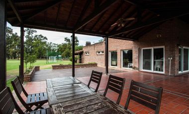 Excelente OPORTUNIDAD para tener tu casa de los sueños en el Country Pilar del Lago