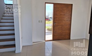 Excelente Casa en Puertos del Lago