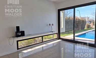 Excelente Casa en Puertos del Lago