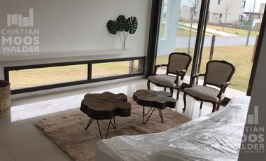 Excelente Casa en Puertos del Lago