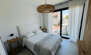 Departamento de 3 ambientes CON DETALLES DE CATEGORÍA en venta, en San Isidro.