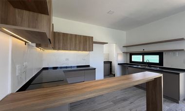 Casa a estrenar equipada c/pileta San Ramiro, Pilar del Este - Mallmann Propiedades