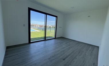 Casa a estrenar equipada c/pileta San Ramiro, Pilar del Este - Mallmann Propiedades