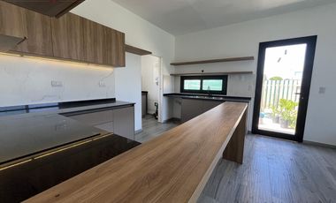 Casa a estrenar equipada c/pileta San Ramiro, Pilar del Este - Mallmann Propiedades