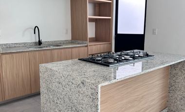 HERMOSA CASA EN LINDA VISTA