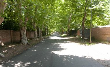 Casa con gran jardin y pileta -  Lomas Schoenstatt