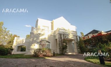 Casa en venta en Solar del bosque - Canning