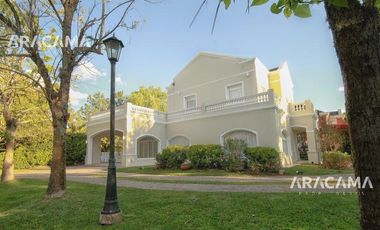 Casa en venta en Solar del bosque - Canning