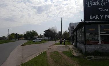 LOCAL EN MORENO COLECTORA ACCESO OESTE KM 33.300