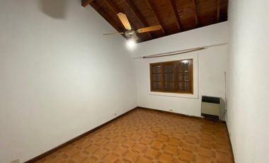 Casa en Ezeiza, varela 1222