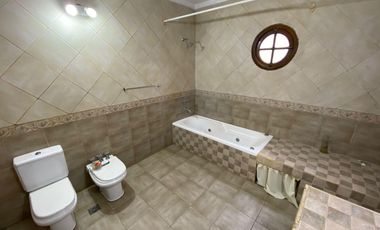 Casa en Ezeiza, varela 1222