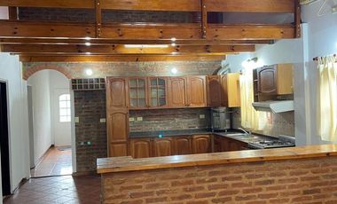 Casa en Ezeiza, varela 1222