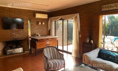 CASA EN VENTAY ALQUILER  EN LOS HORNEROS C.C. - MAROTO PROPIEDADES-