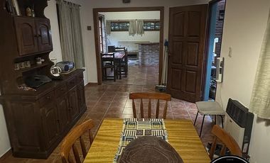 Casa a la venta en Costa del Este - Av. 3 entre Orquídeas y Violetas  al 345