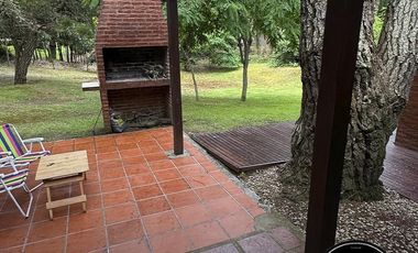 Casa a la venta en Costa del Este - Av. 3 entre Orquídeas y Violetas  al 345
