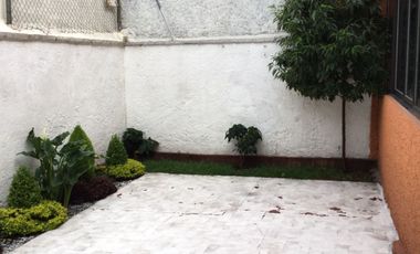 Amplia casa en desniveles: Seguridad 24/7, jacuzzi y ubicación privilegiada