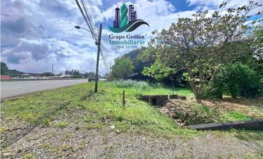 VENDO CASA COMERCIAL 1000MTS ALTO BOQUETE