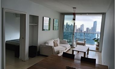 SE ALQUILA  APARTAMENTO EN AVENIDA BALBOA CON VISTA AL MAR