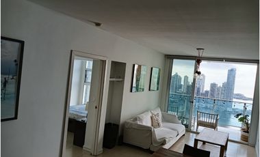 SE ALQUILA  APARTAMENTO EN AVENIDA BALBOA CON VISTA AL MAR