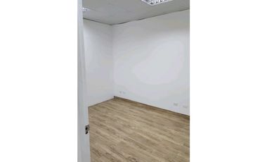OFICINA EN OBARRIO   PLAZA REGENCY   118M2 CON MOBILIARIO