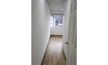 OFICINA EN OBARRIO   PLAZA REGENCY   118M2 CON MOBILIARIO