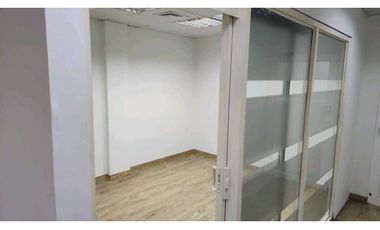 OFICINA EN OBARRIO   PLAZA REGENCY   118M2 CON MOBILIARIO