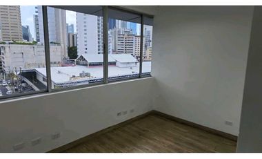 OFICINA EN OBARRIO   PLAZA REGENCY   118M2 CON MOBILIARIO