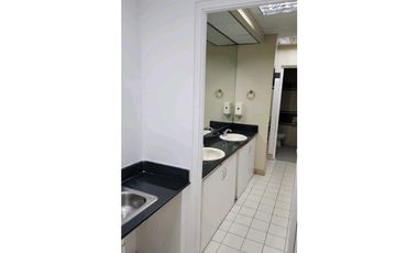OFICINA EN OBARRIO   PLAZA REGENCY   118M2 CON MOBILIARIO