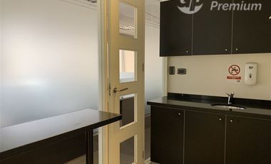 Oficina en Arriendo en C35392 - Arriendo Oficina Providencia Andres Bello con Francisco Noguera - 180Mts