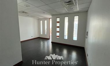 Oficina en Arriendo en Av. Las Condes Esquina Av. Las Tranqueras