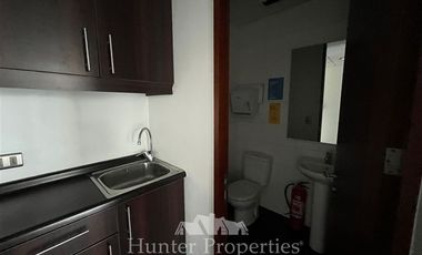 Oficina en Arriendo en Av. Las Condes Esquina Av. Las Tranqueras