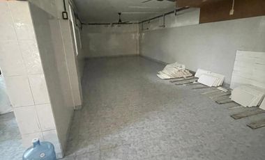 Casa de tres ambientes en alquiler, APTO COMERCIAL