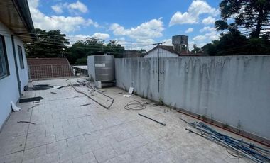Casa de tres ambientes en alquiler, APTO COMERCIAL
