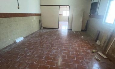 Casa de tres ambientes en alquiler, APTO COMERCIAL