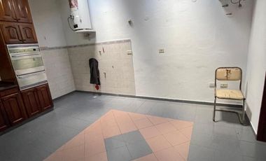 Casa de tres ambientes en alquiler, APTO COMERCIAL