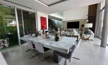 Vendo casa amplia en Isla Mocoli con vista al lago