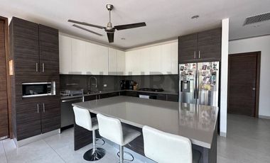 Vendo casa amplia en Isla Mocoli con vista al lago