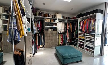 Vendo casa amplia en Isla Mocoli con vista al lago